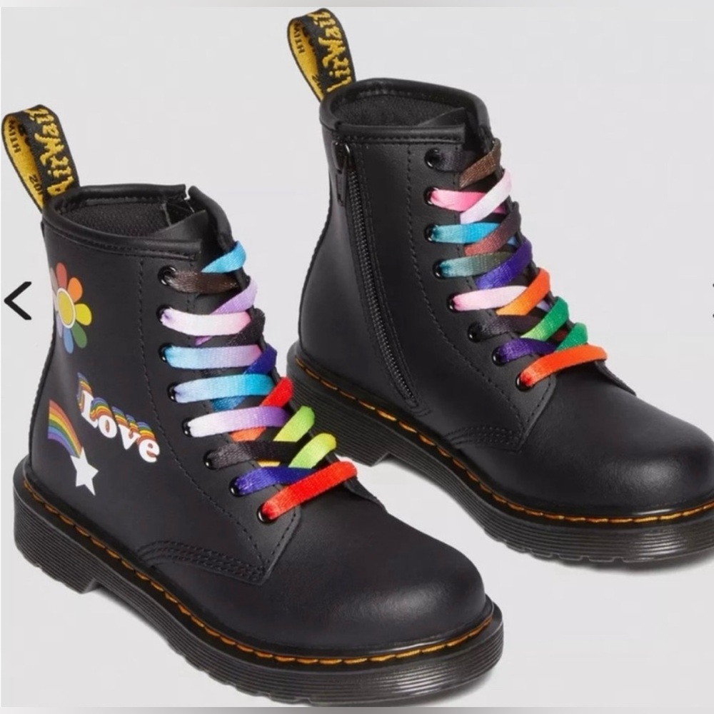 Dr. Martens 1460 Kids Rainbow Lace Up Boots Multicolor ~ Size 6 Youth